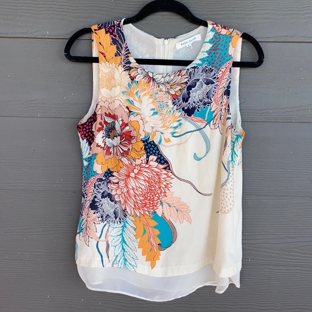 Rose + Olive Floral Print Sleeveless Top.  Size M.
